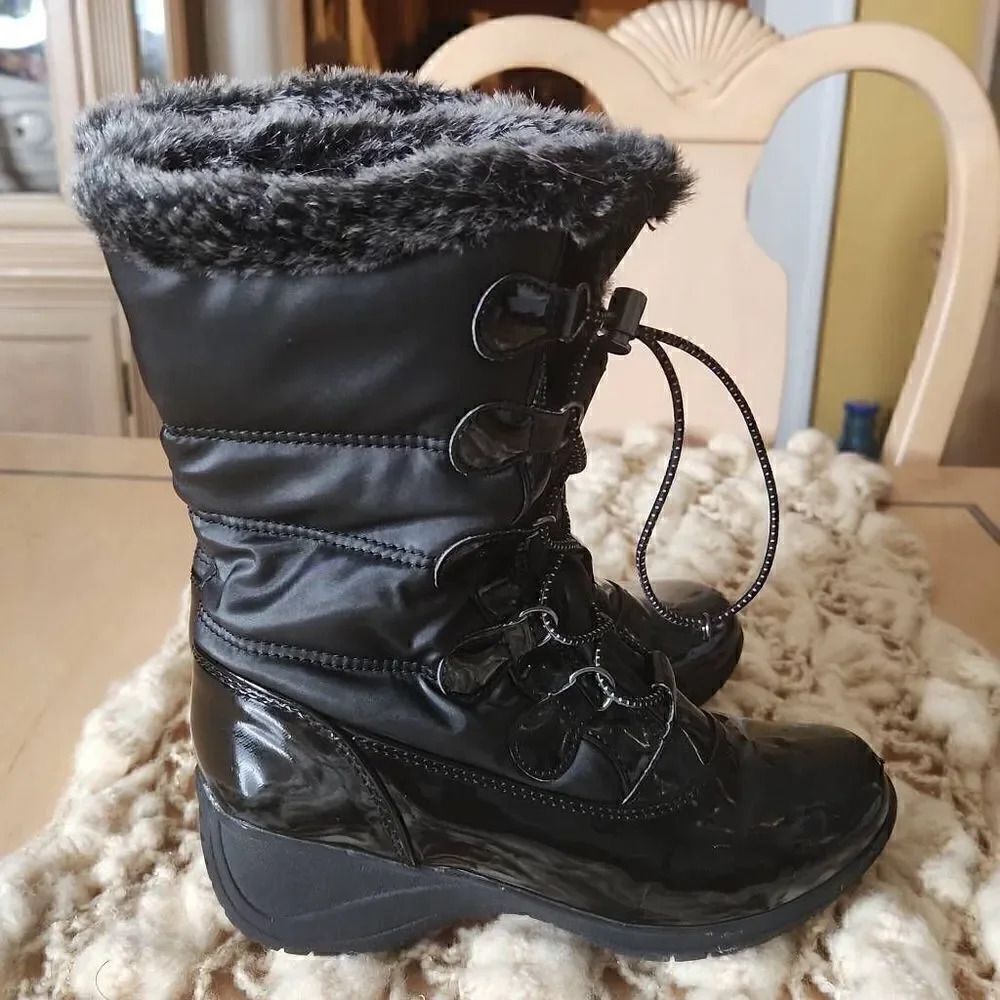 Khombu black winter boots women's size 6